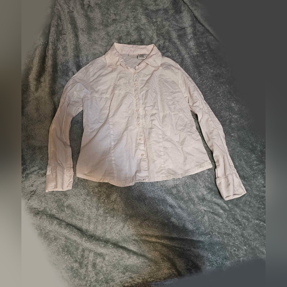 White Button Up With Stitch Detailing